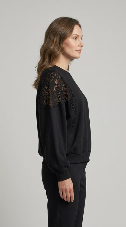 Felpa over Kikisix con pizzo su spalla 2 var. colore