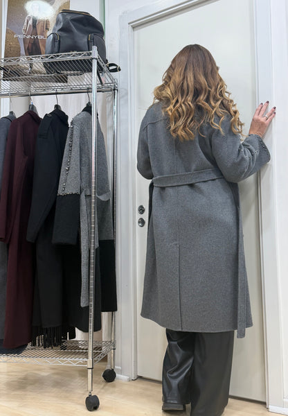 Cappotto grigio Vicolo con borchie