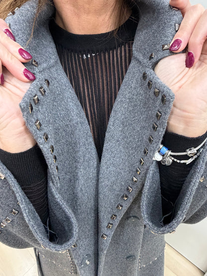 Cappotto grigio Vicolo con borchie